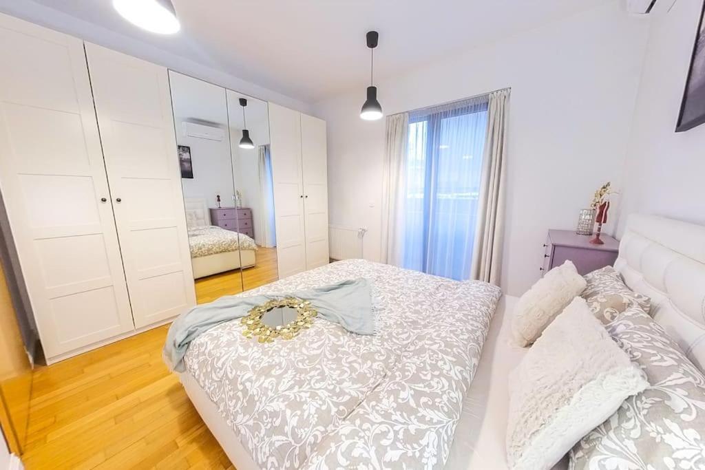 Old Town Spacious Apartment ブカレスト エクステリア 写真