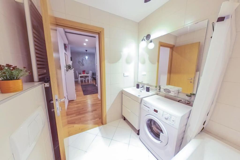 Old Town Spacious Apartment ブカレスト エクステリア 写真