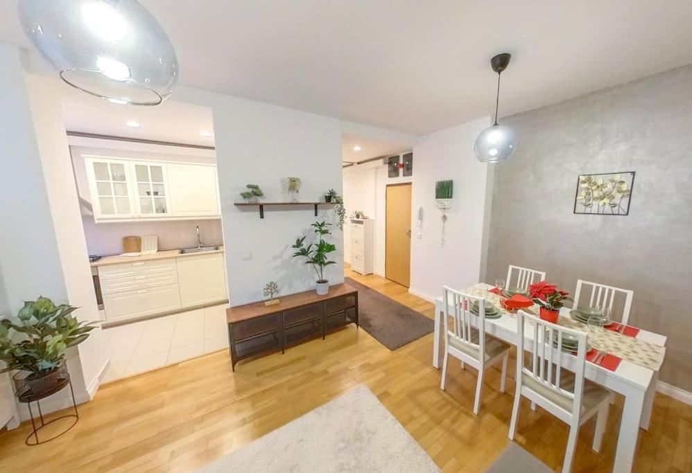Old Town Spacious Apartment ブカレスト エクステリア 写真