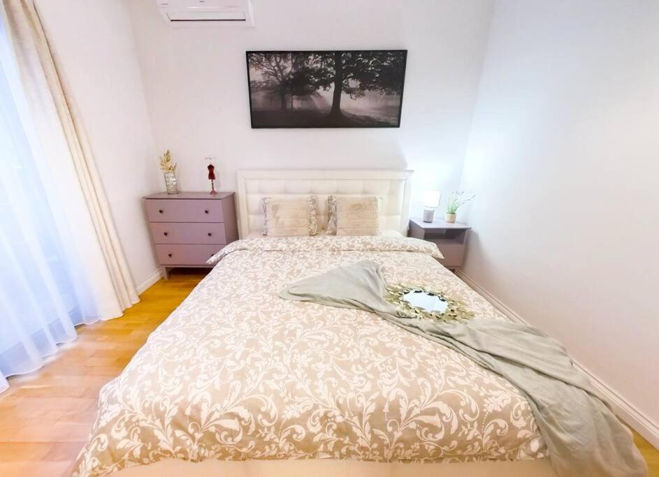Old Town Spacious Apartment ブカレスト エクステリア 写真