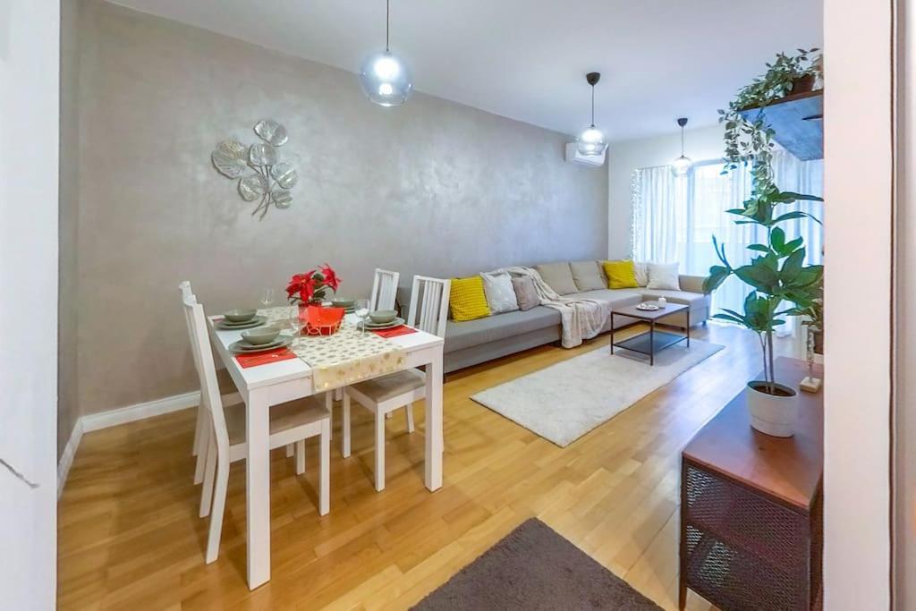 Old Town Spacious Apartment ブカレスト エクステリア 写真